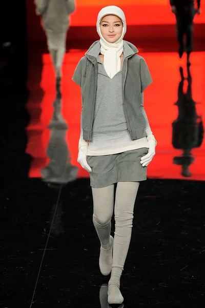 Look 7